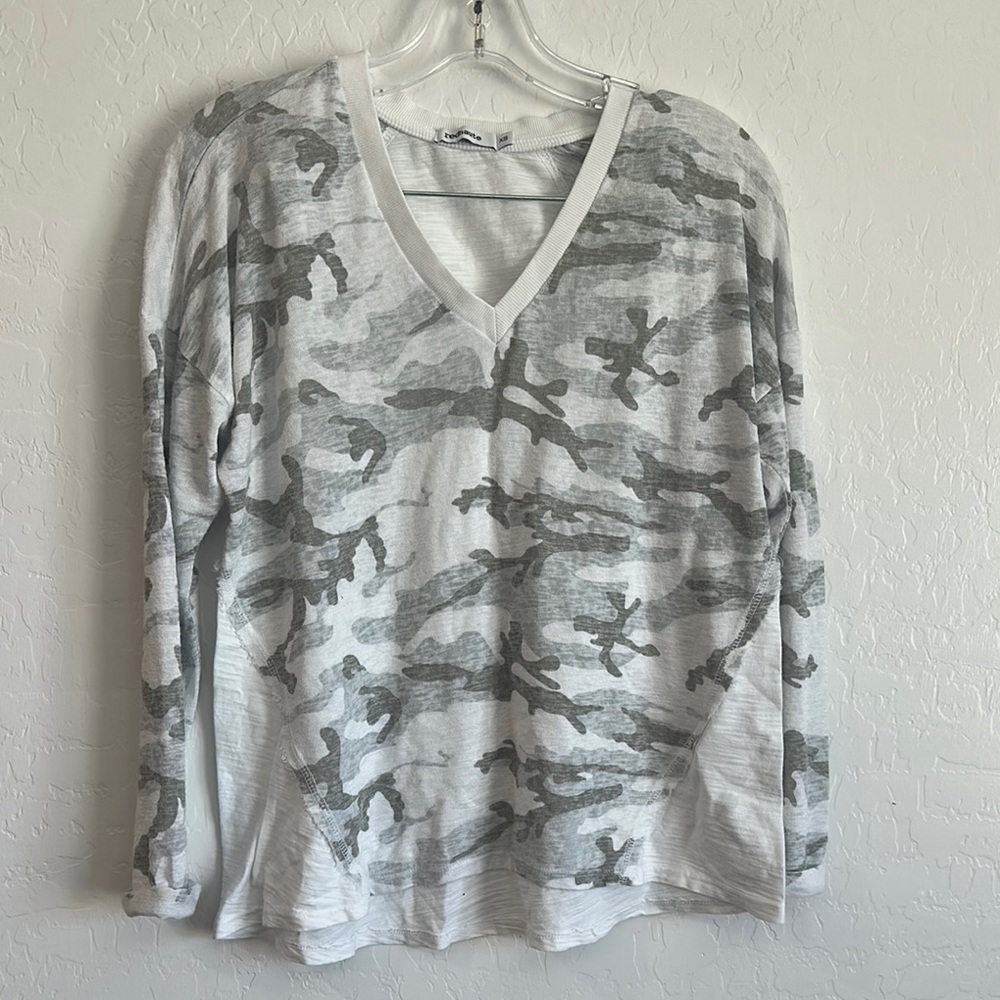 Red Haute women’s XS prima cotton long sleeve lightweight shirt top casual white